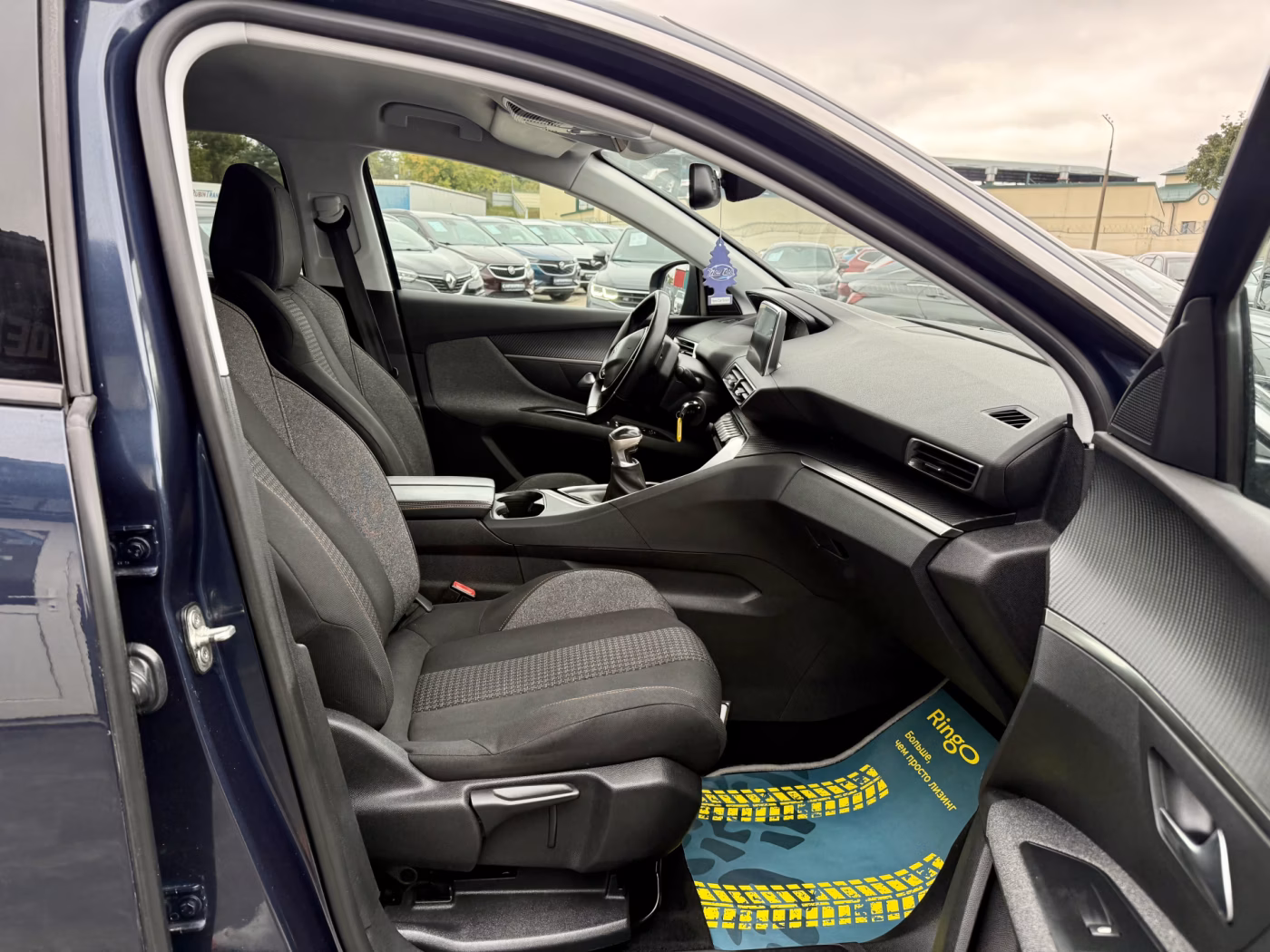 Peugeot 5008 фото 24