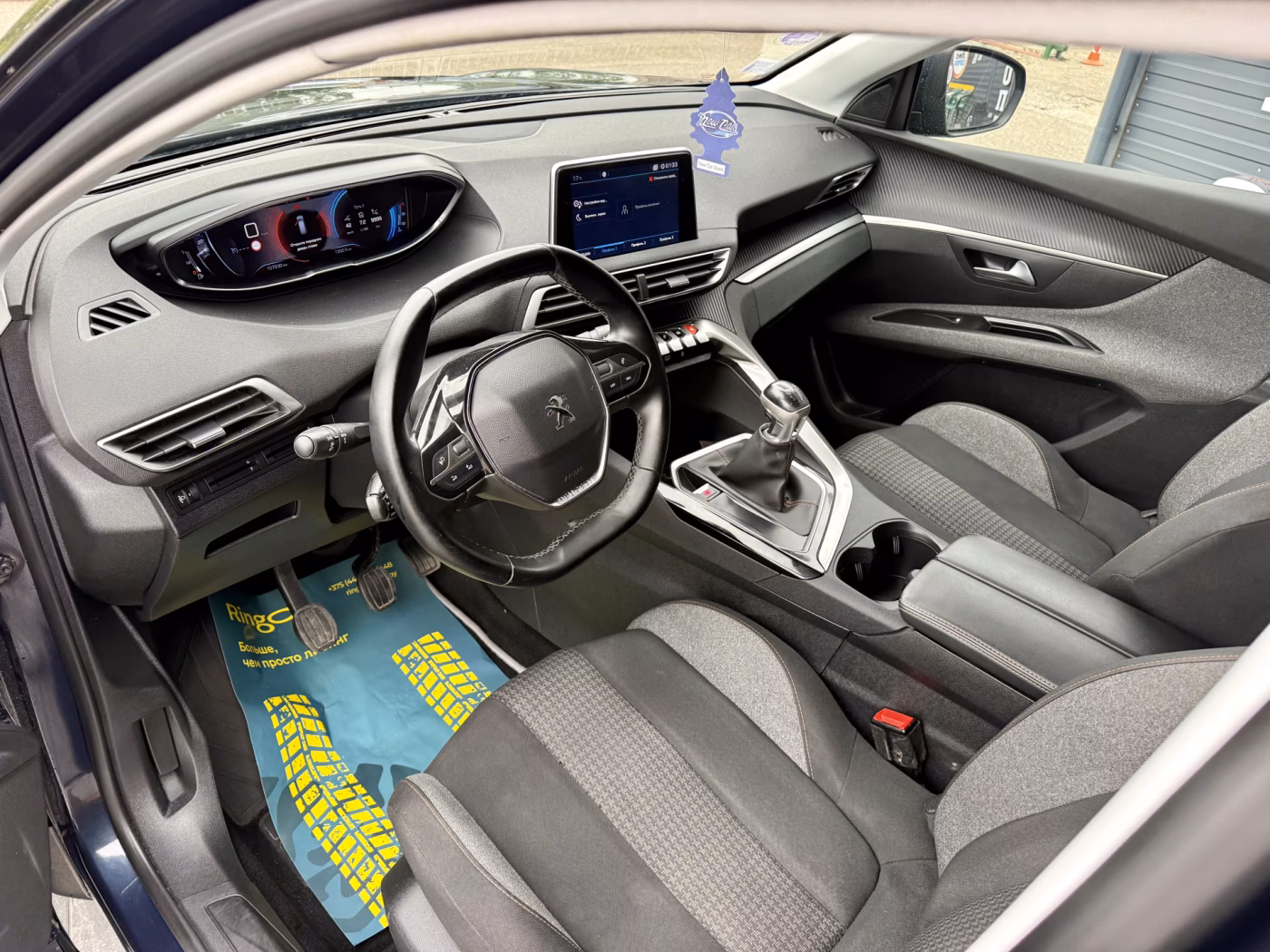 Peugeot 5008 фото 15