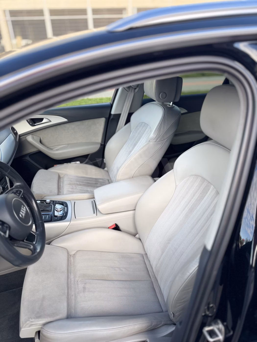 Audi A6 фото 12