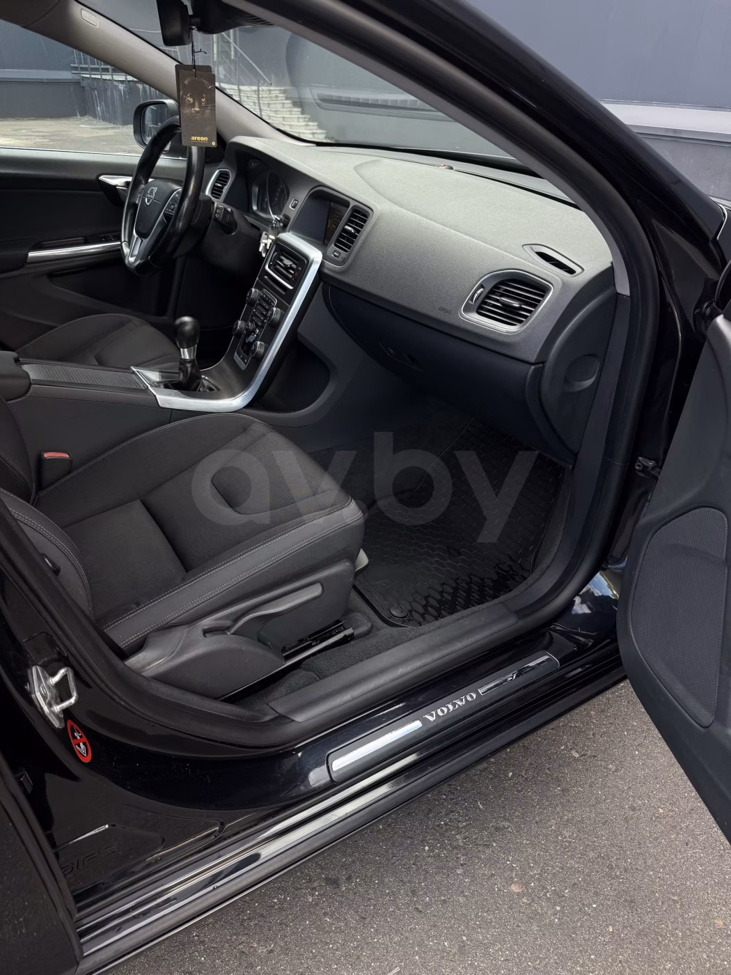 Volvo V60 фото 21