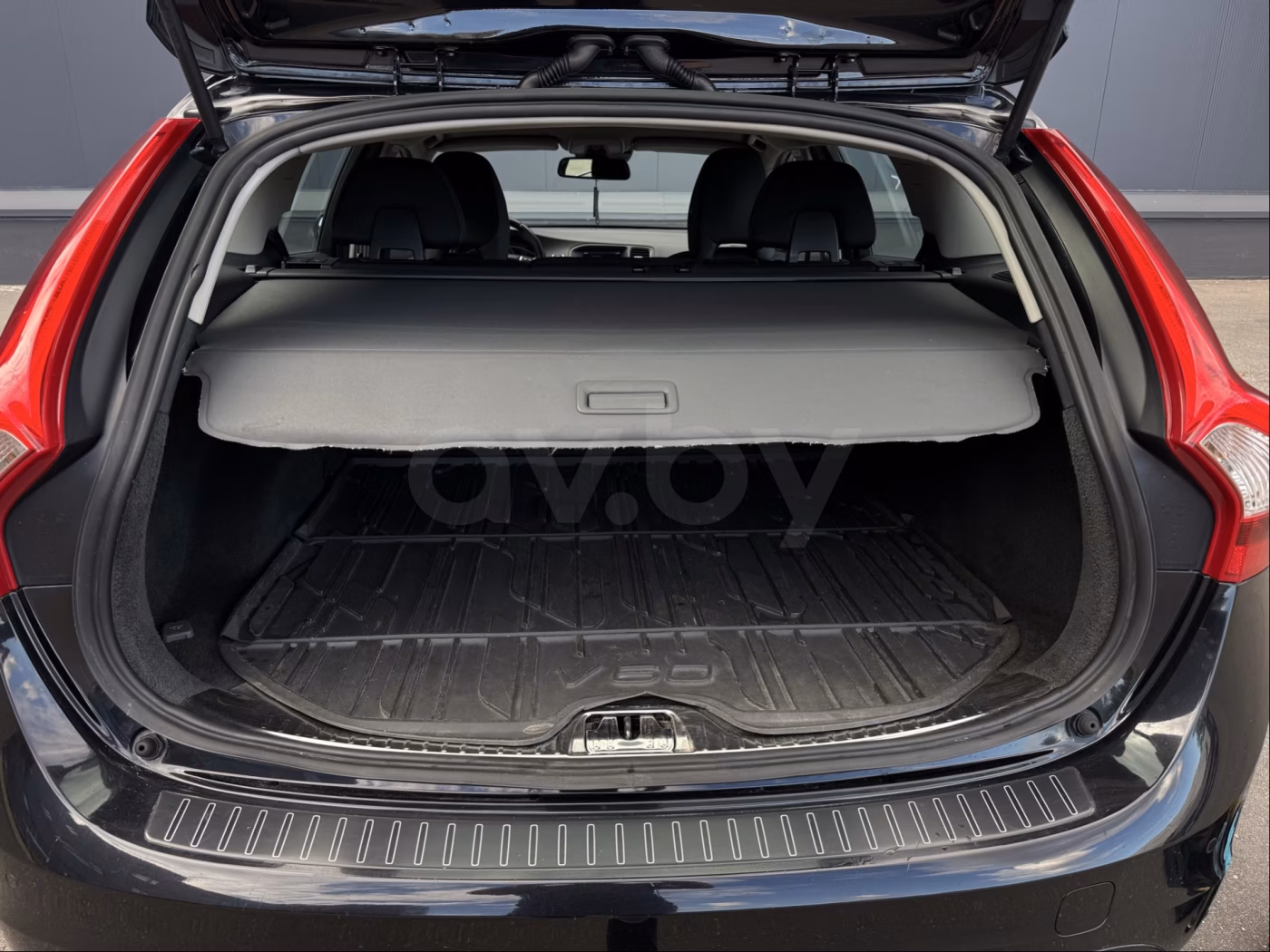 Volvo V60 фото 14