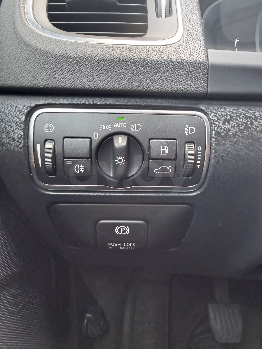 Volvo V60 фото 23