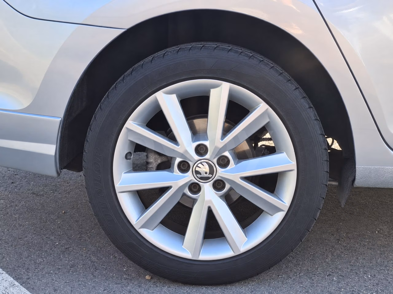 Skoda Rapid фото 10