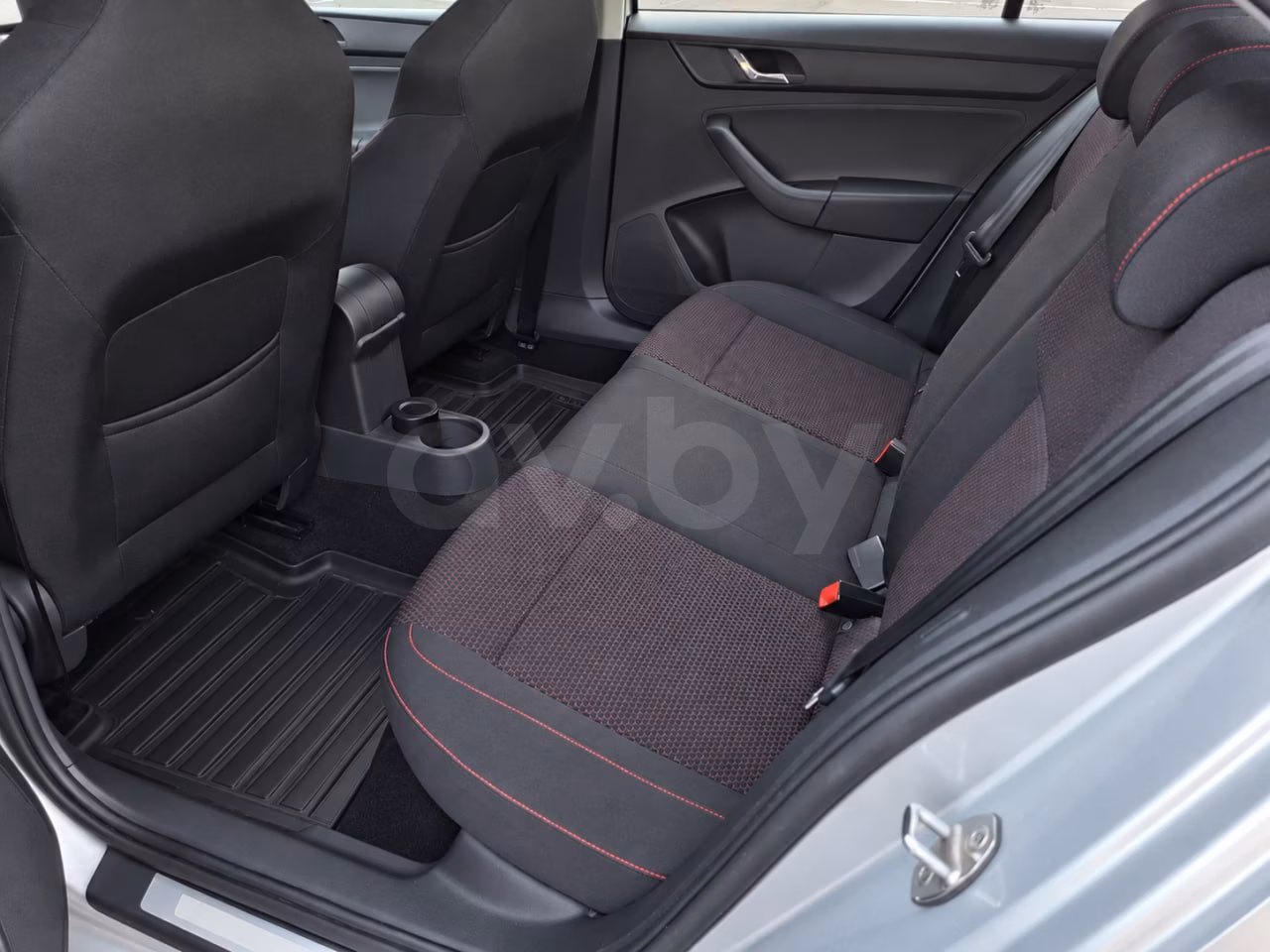 Skoda Rapid фото 13
