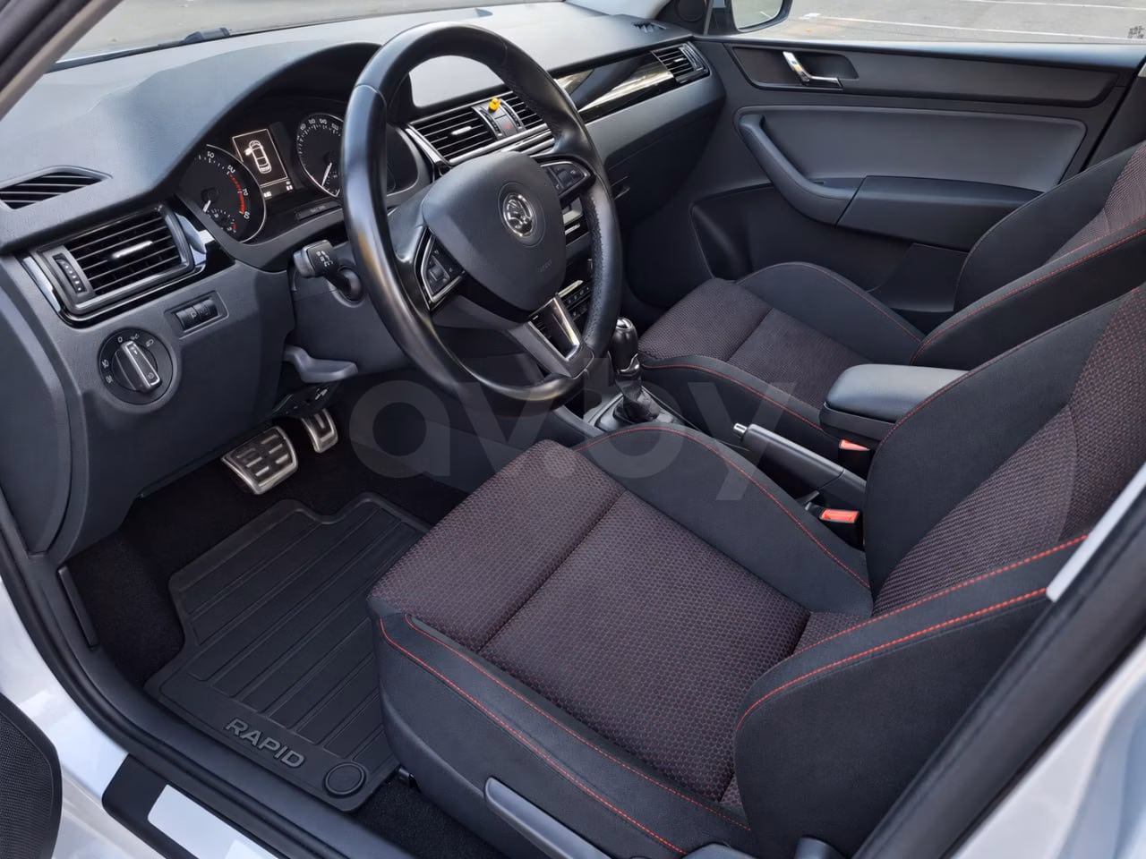 Skoda Rapid фото 12
