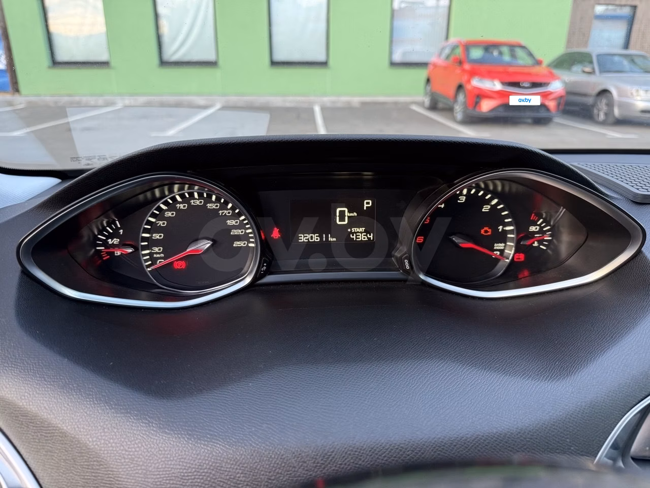 Peugeot 308 фото 11