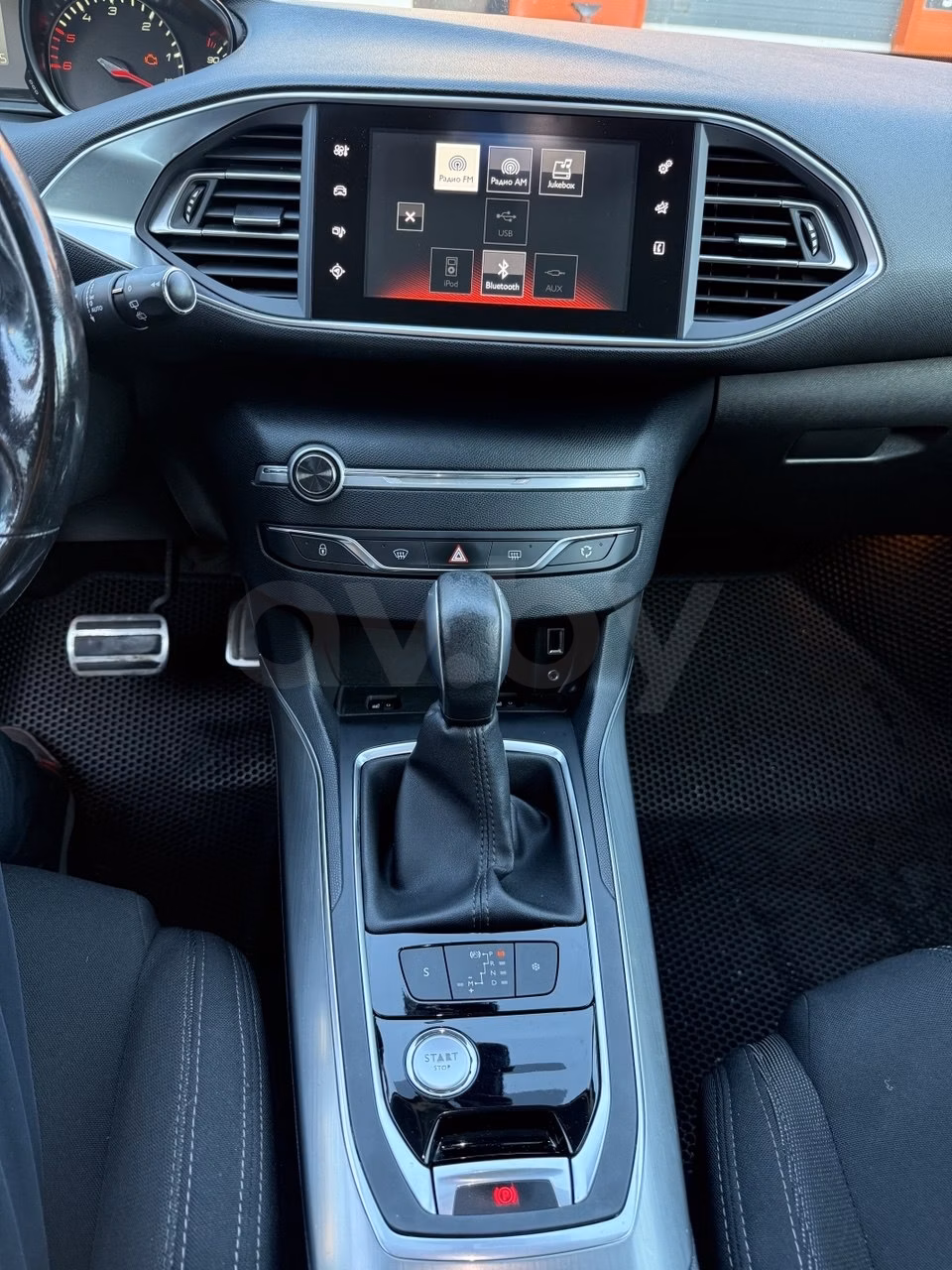 Peugeot 308 фото 12