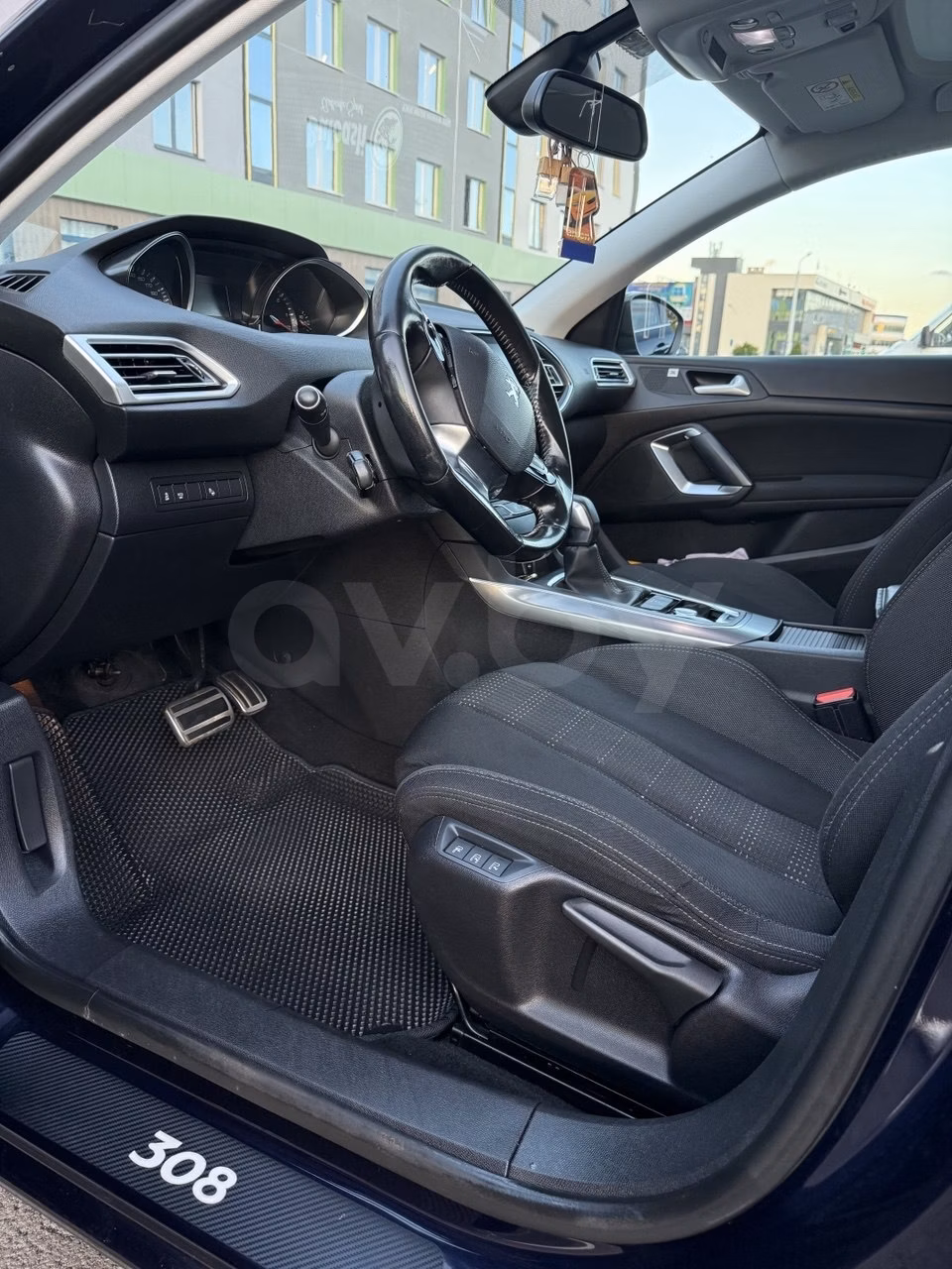 Peugeot 308 фото 9