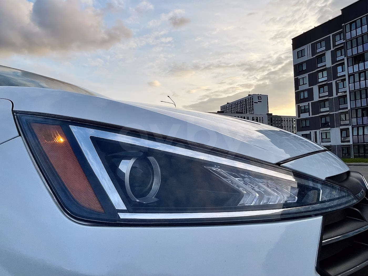 Hyundai Elantra фото 4