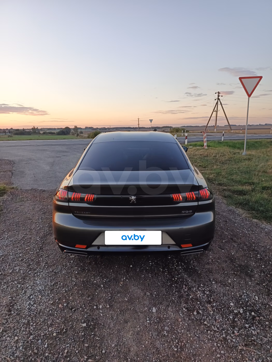 Peugeot 508 фото 9