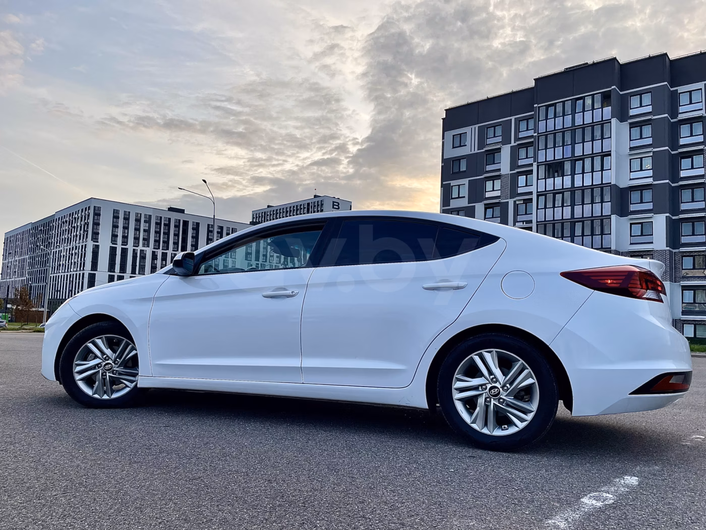 Hyundai Elantra фото 14