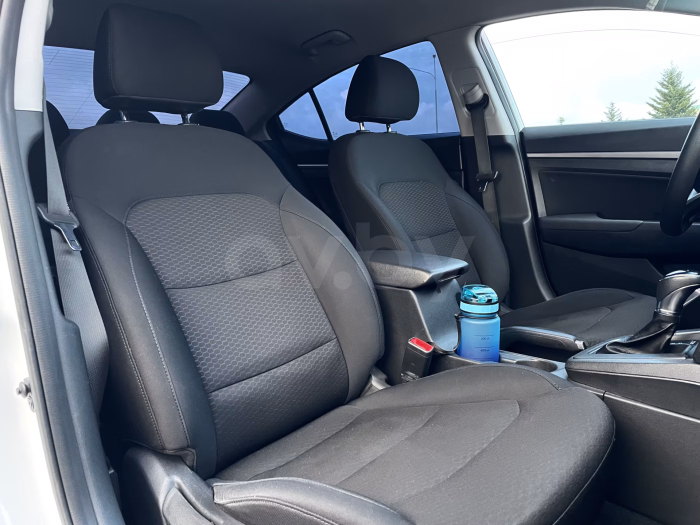 Hyundai Elantra фото 18
