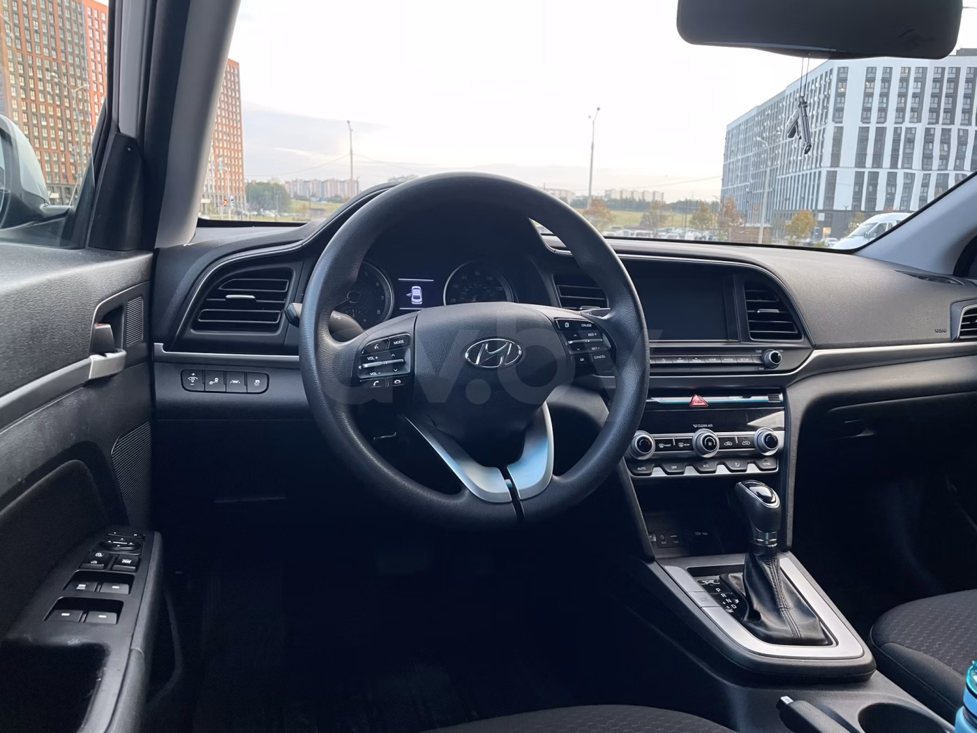 Hyundai Elantra фото 15