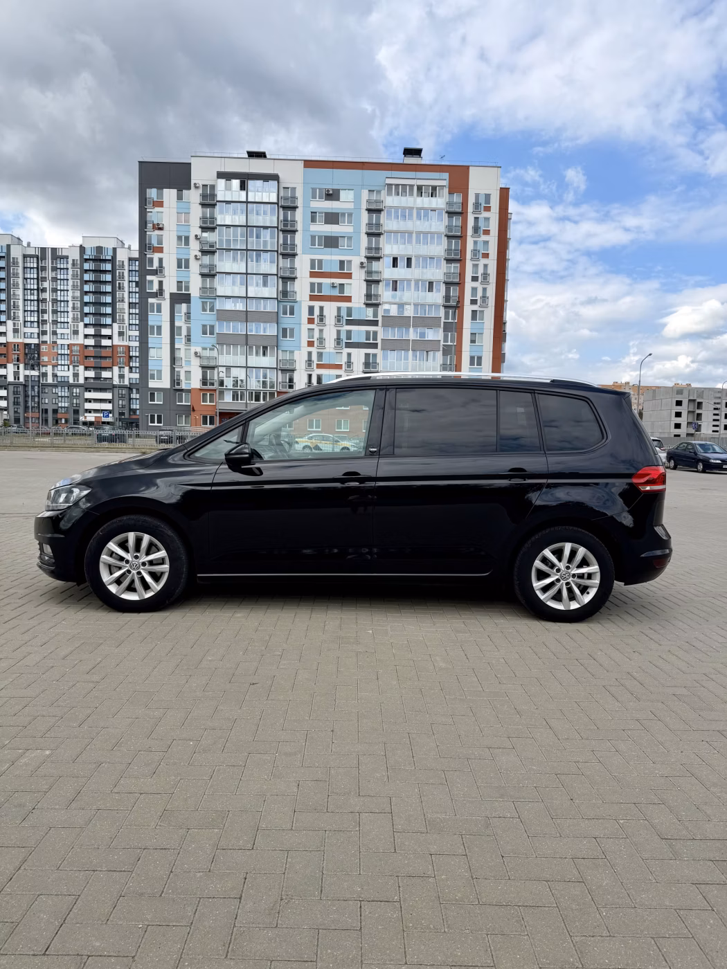Volkswagen Touran фото 7