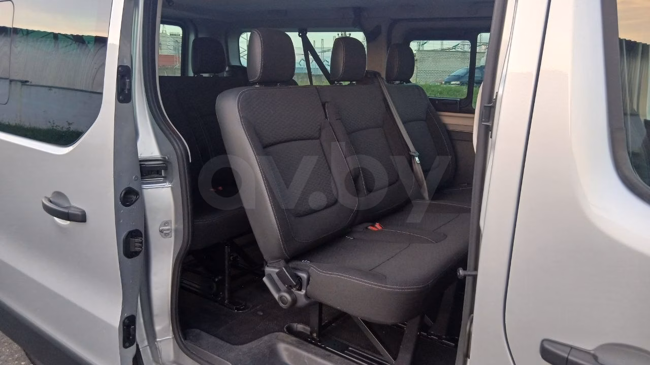 Opel Vivaro фото 8