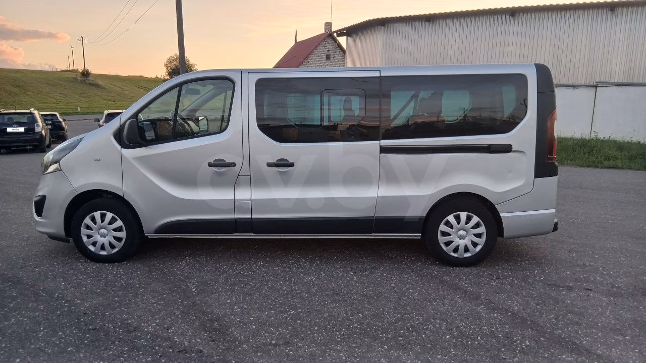 Opel Vivaro фото 6