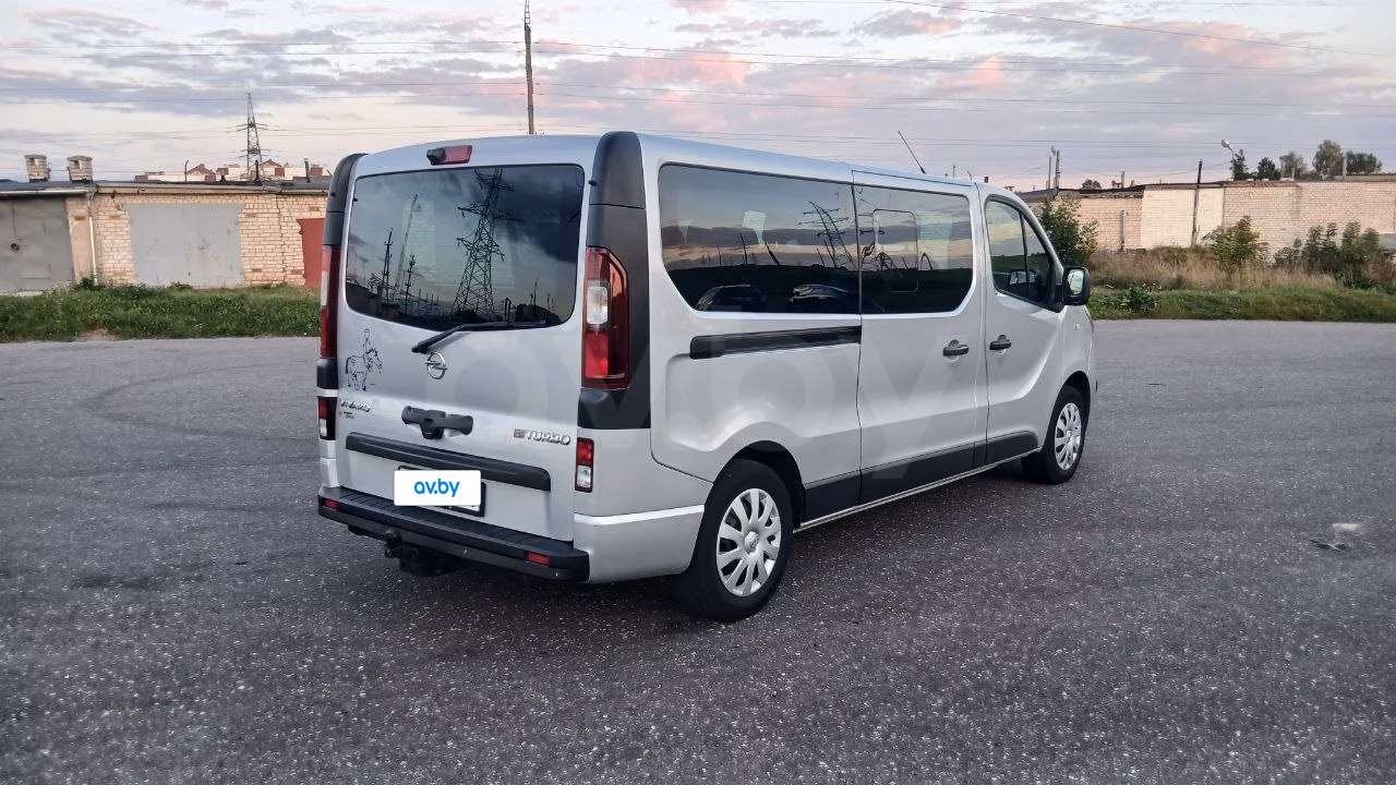 Opel Vivaro фото 4