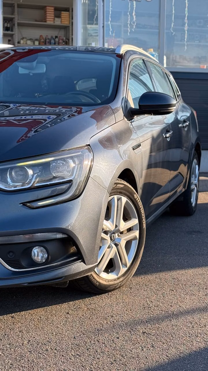 Renault Megane фото 3