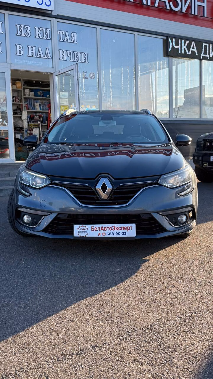 Renault Megane фото 2