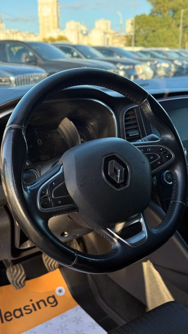 Renault Megane фото 10