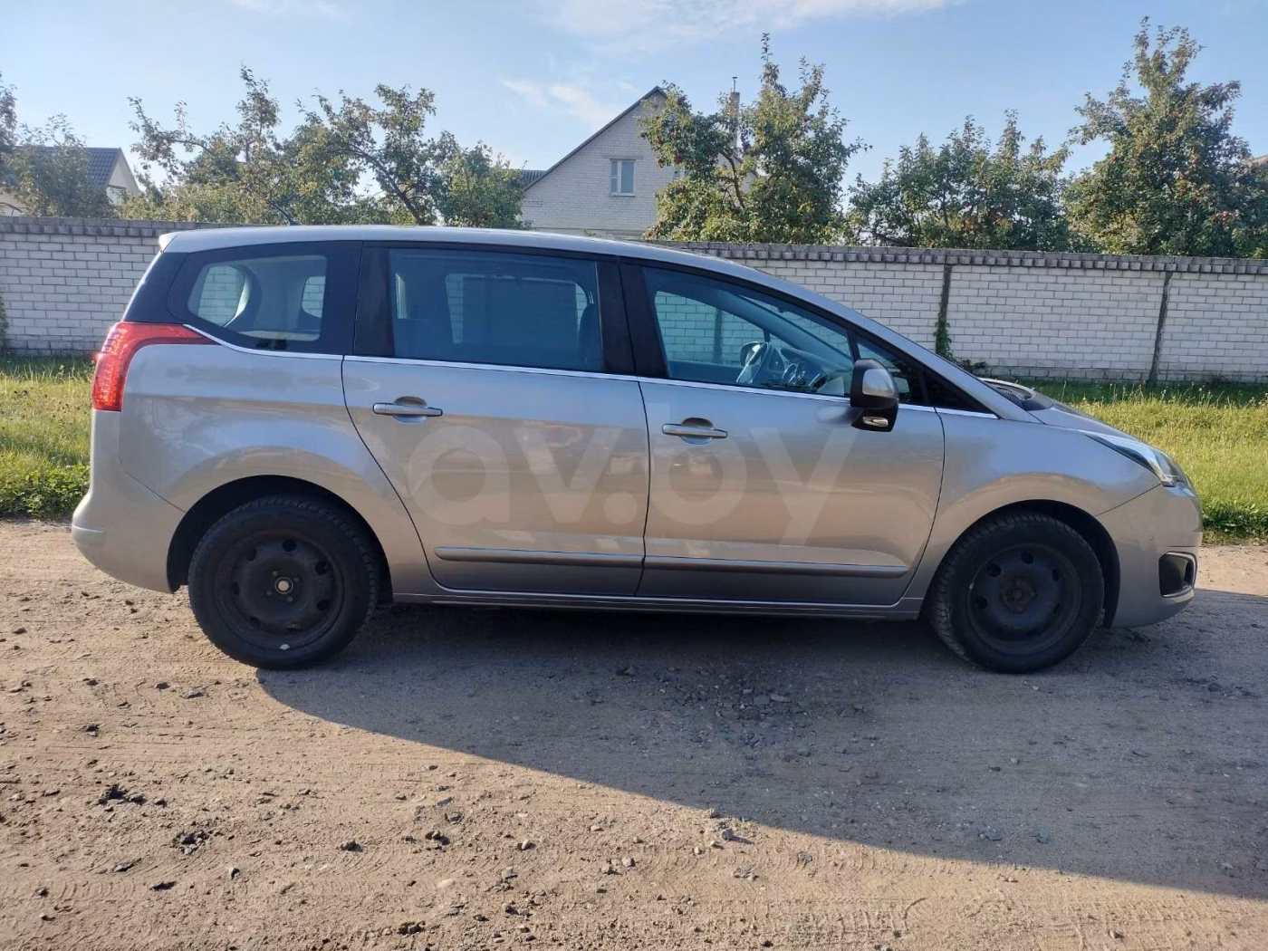 Peugeot 5008 фото 3