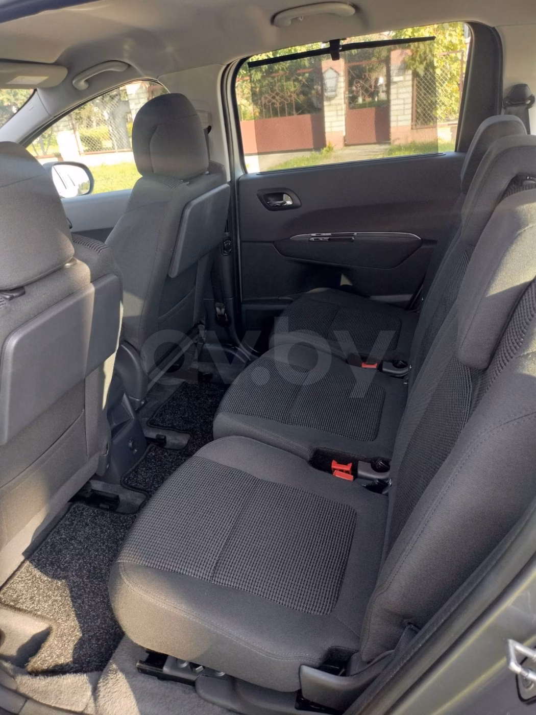 Peugeot 5008 фото 10