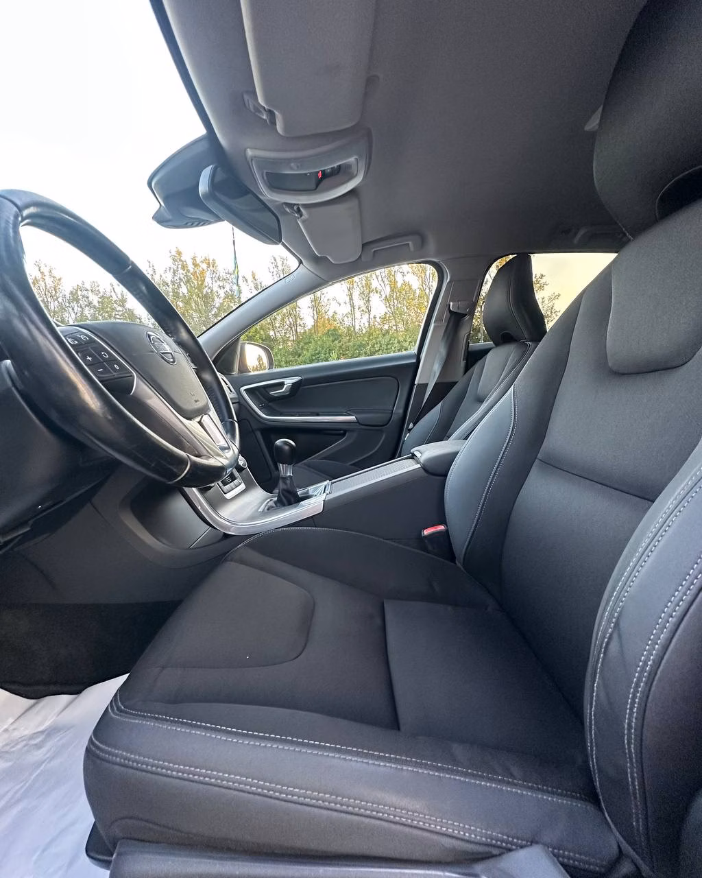 Volvo V60 фото 9