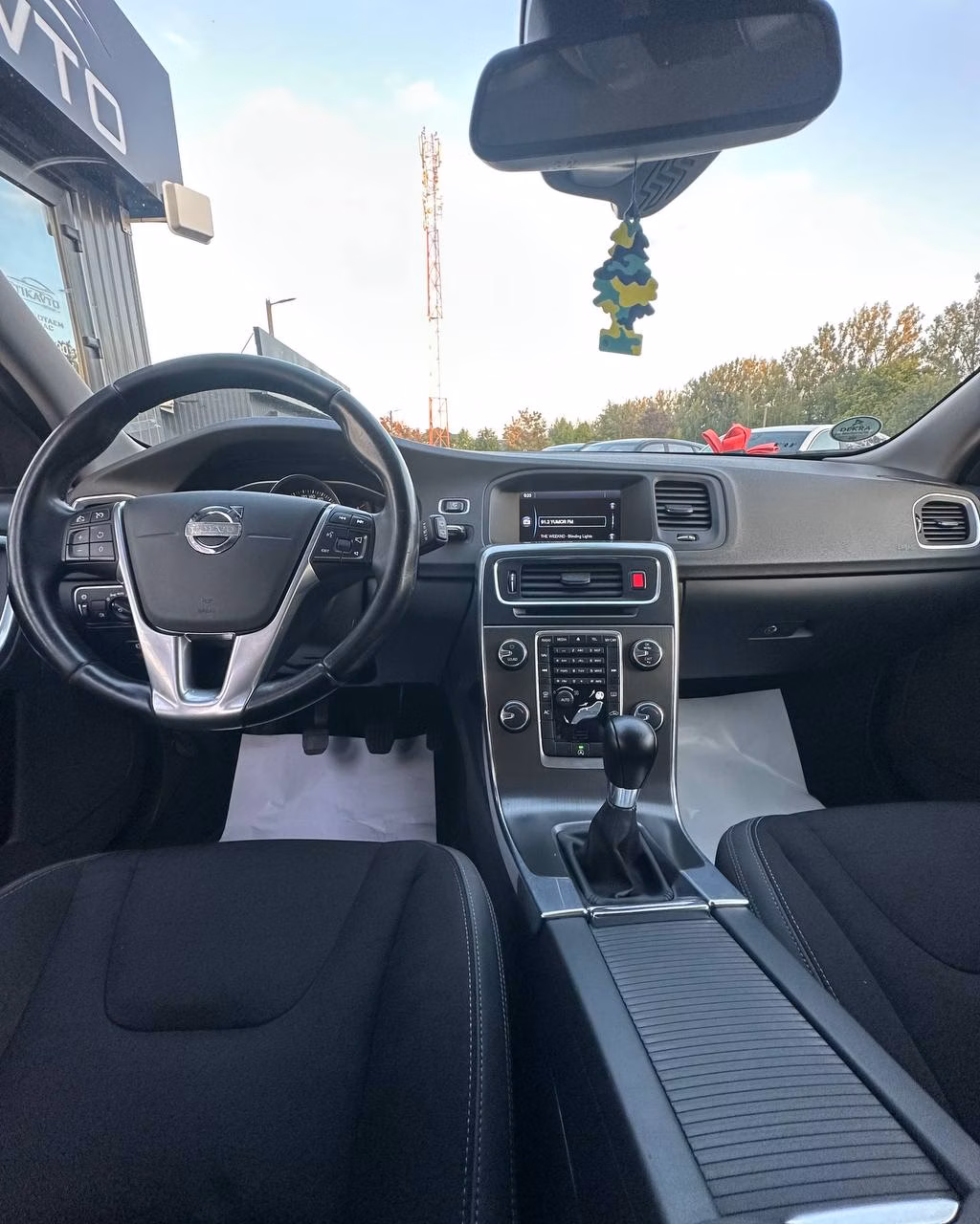 Volvo V60 фото 13