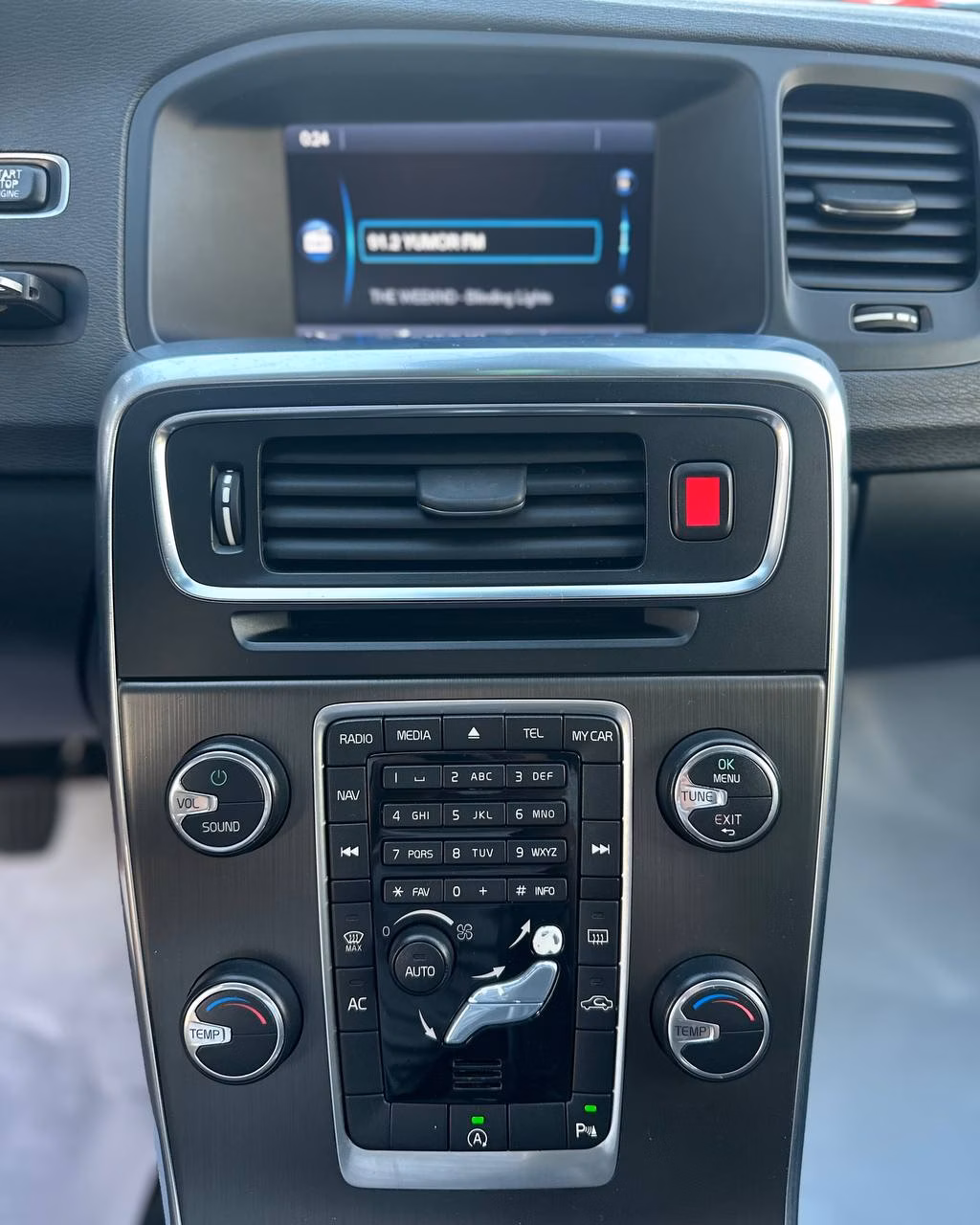 Volvo V60 фото 15
