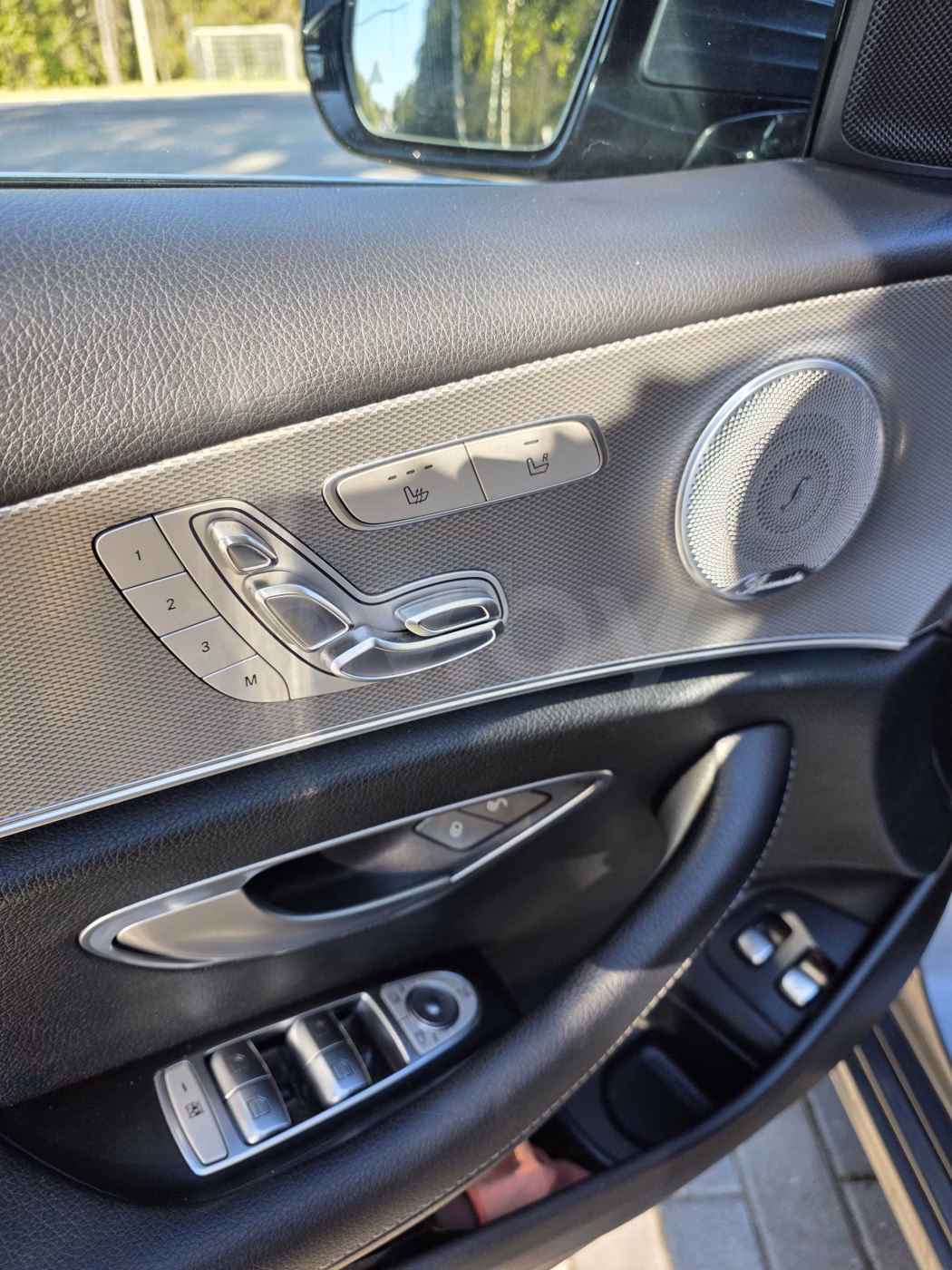 Mercedes-Benz E-Класс фото 12