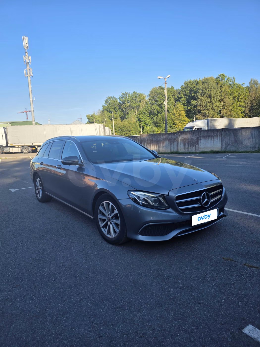 Mercedes-Benz E-Класс фото 3