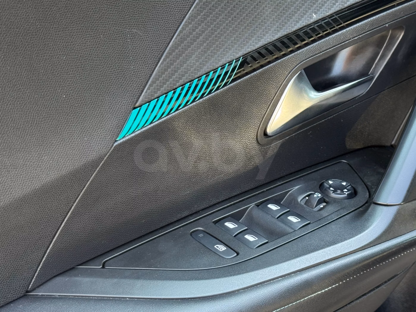 Peugeot 2008 фото 13