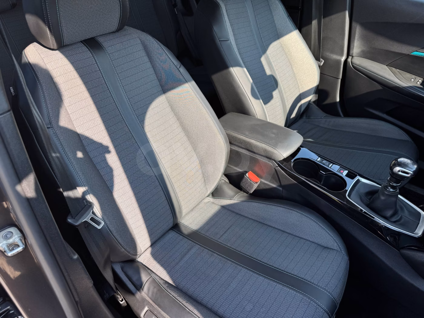Peugeot 2008 фото 18