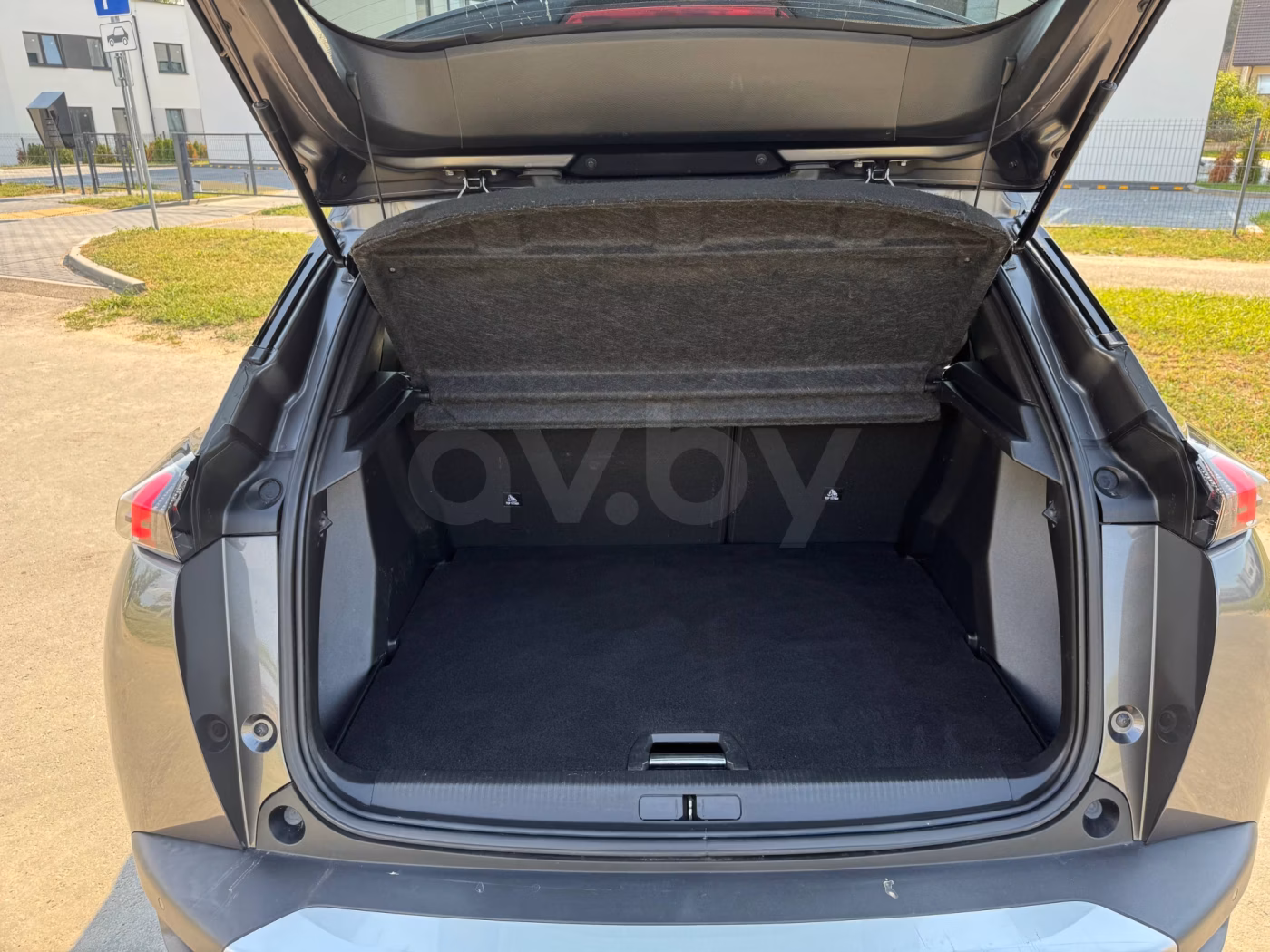 Peugeot 2008 фото 11