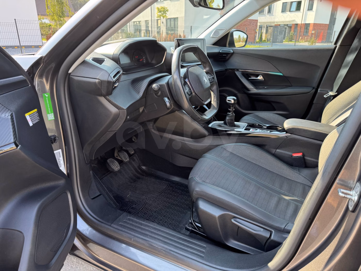Peugeot 2008 фото 10