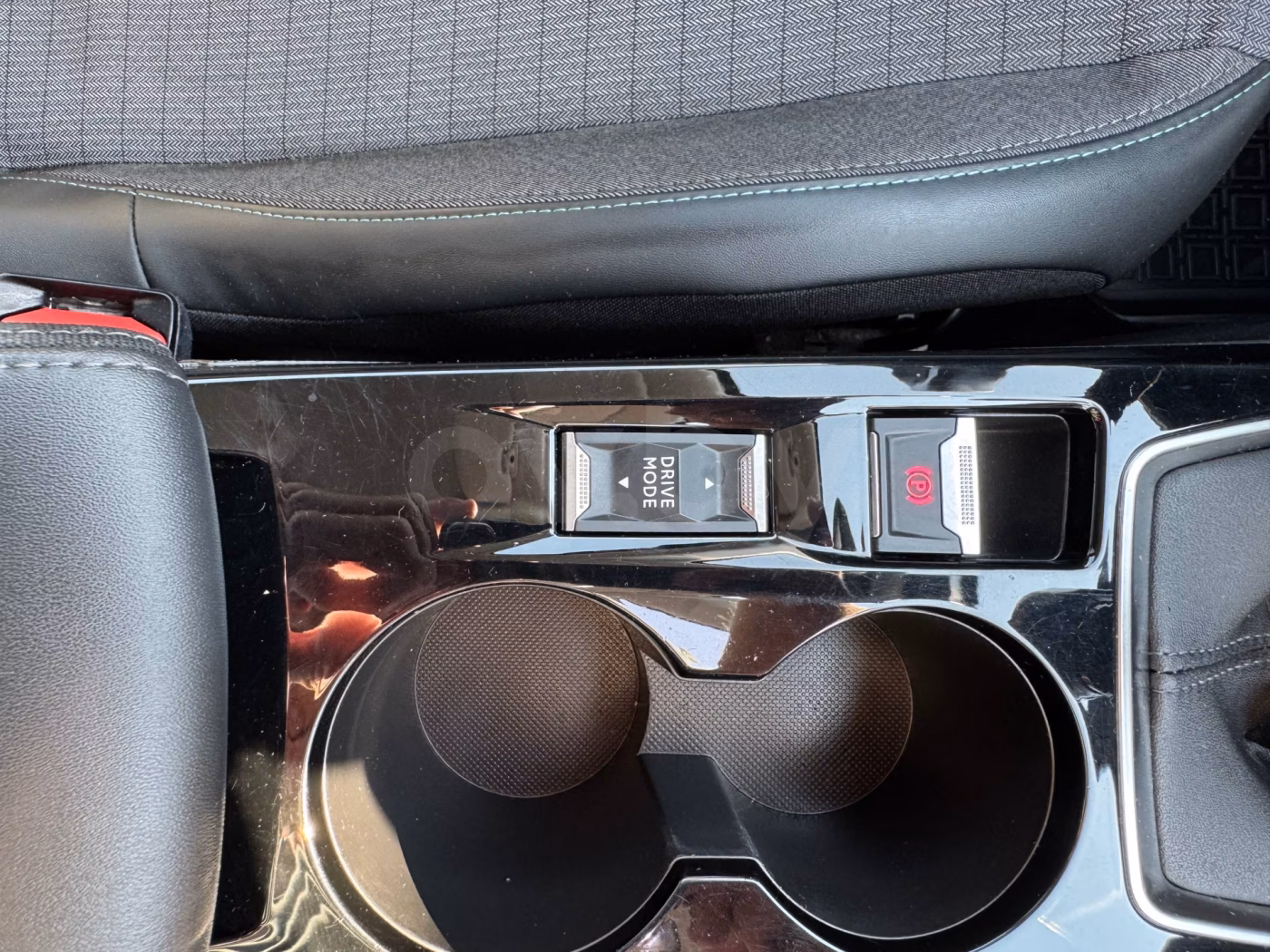 Peugeot 2008 фото 17