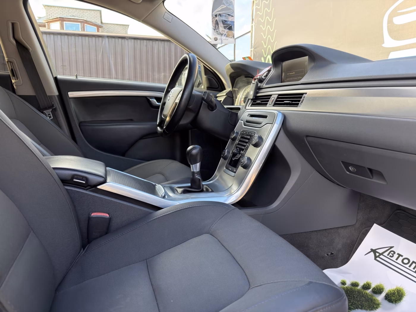 Volvo V70 фото 11