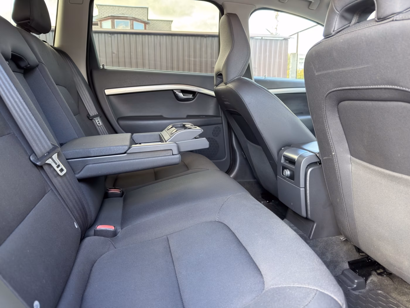 Volvo V70 фото 13