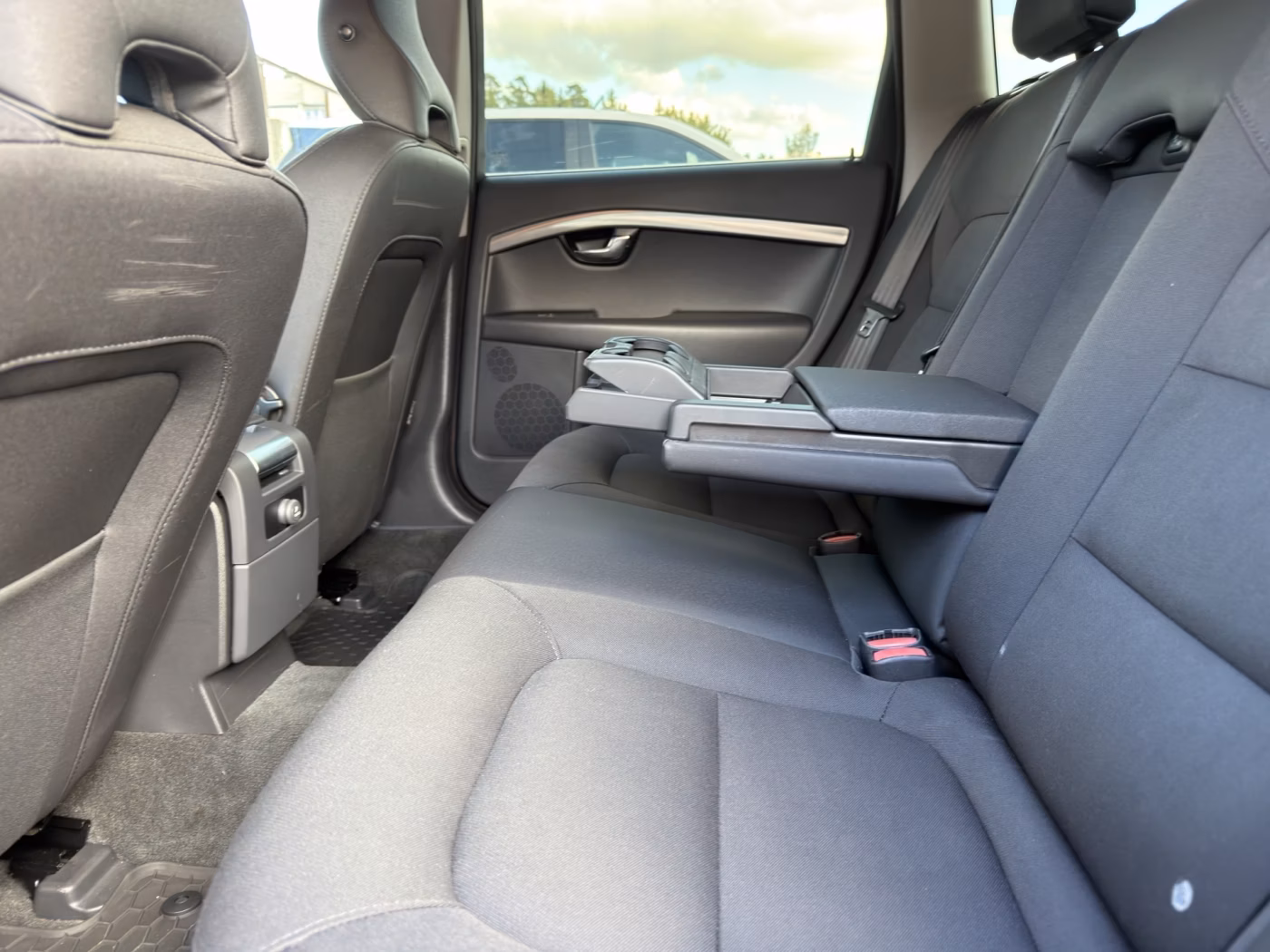 Volvo V70 фото 12