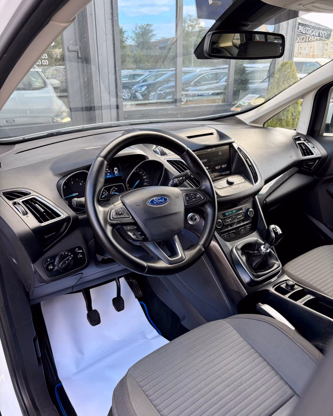 Ford Grand C-Max фото 10