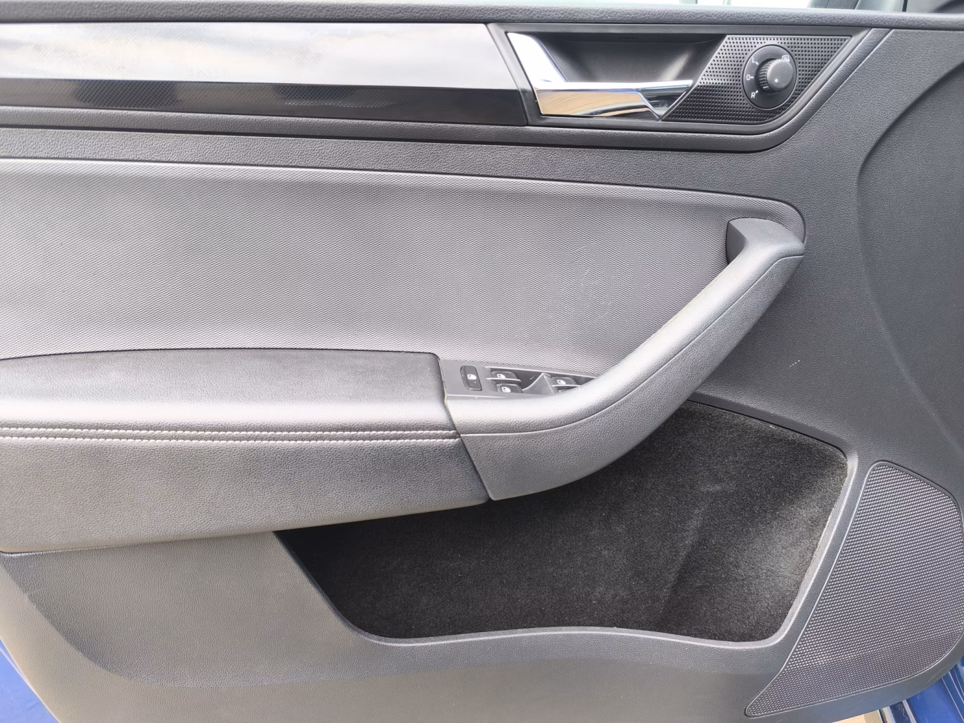 Skoda Rapid фото 8