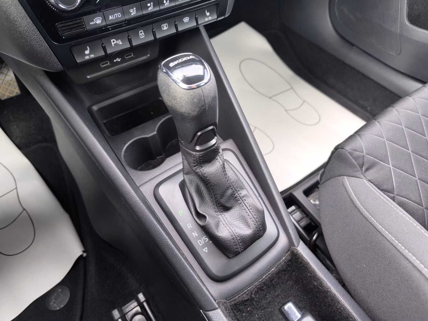 Skoda Rapid фото 19