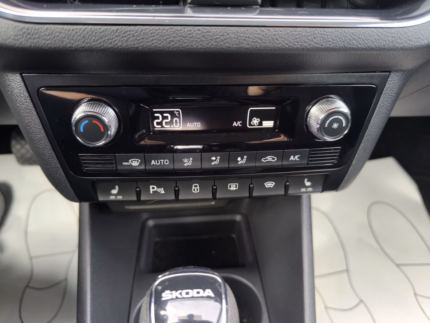Skoda Rapid фото 21