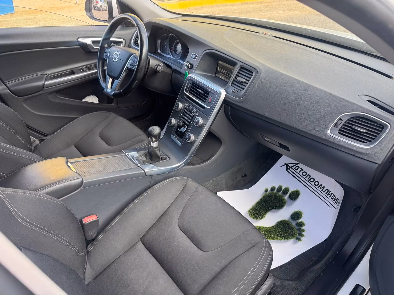 Volvo V60 фото 18