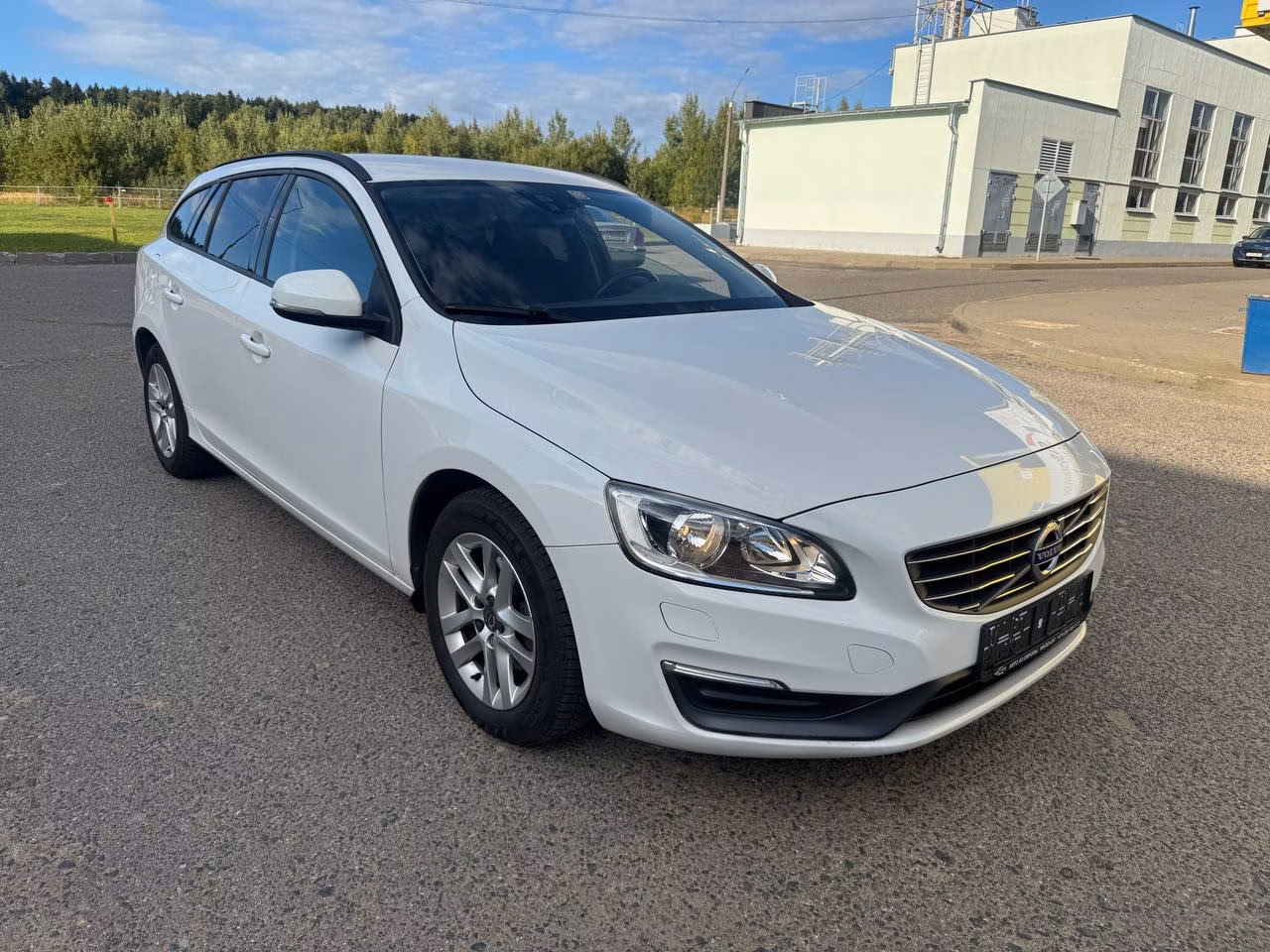 Volvo V60 фото 3