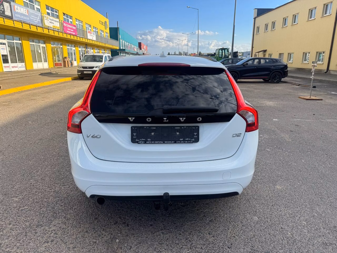 Volvo V60 фото 6