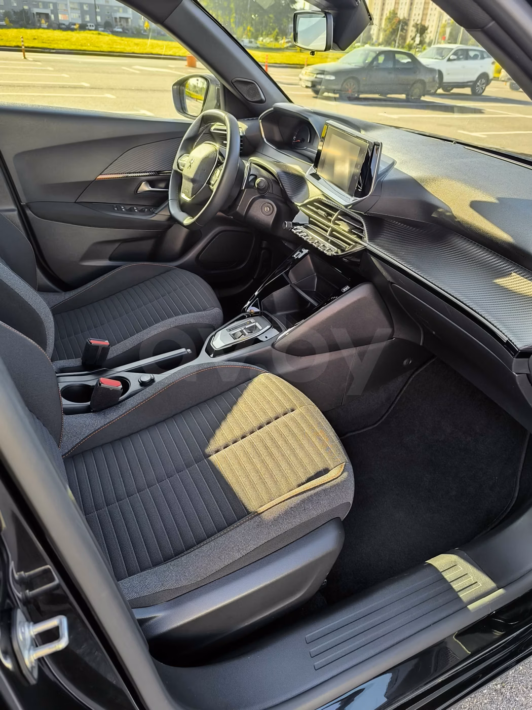 Peugeot 2008 фото 17