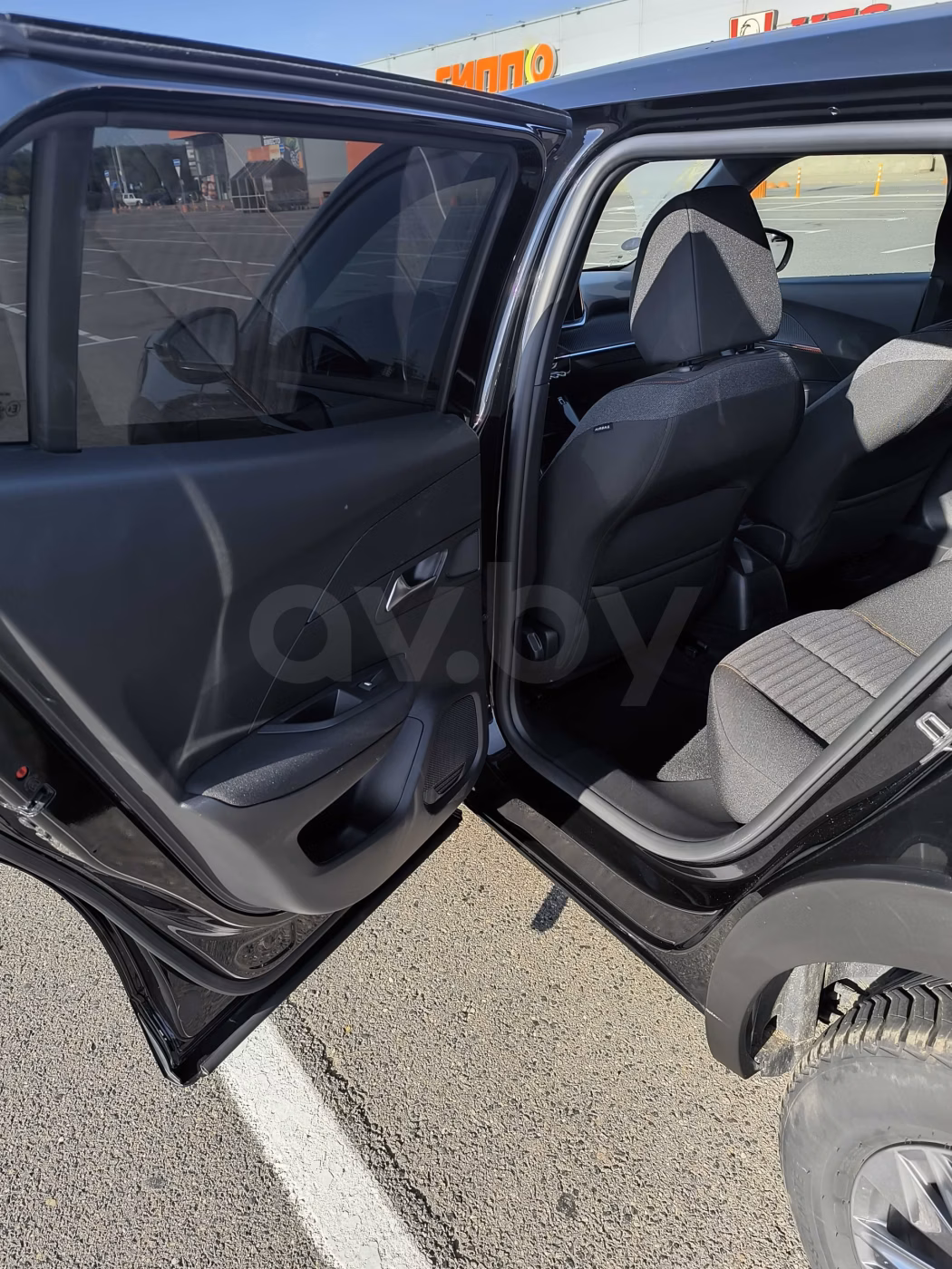 Peugeot 2008 фото 14