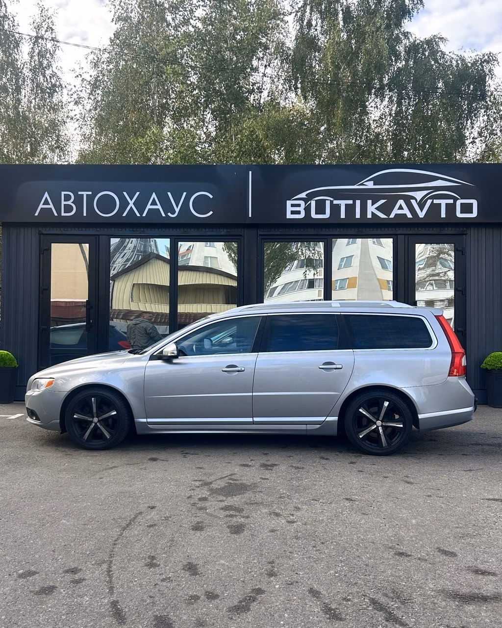 Volvo V70 фото 8