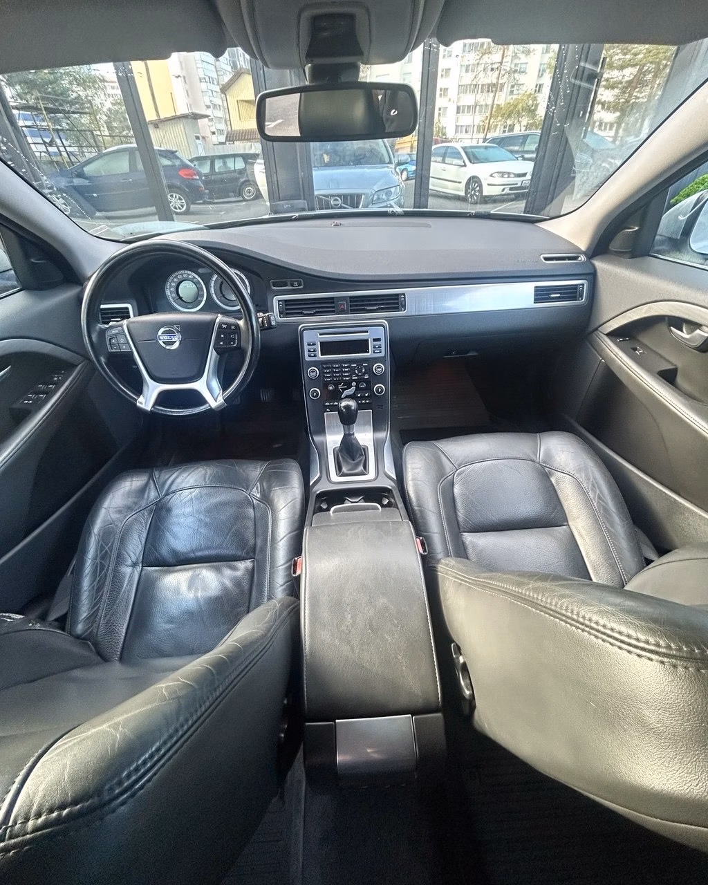 Volvo V70 фото 9